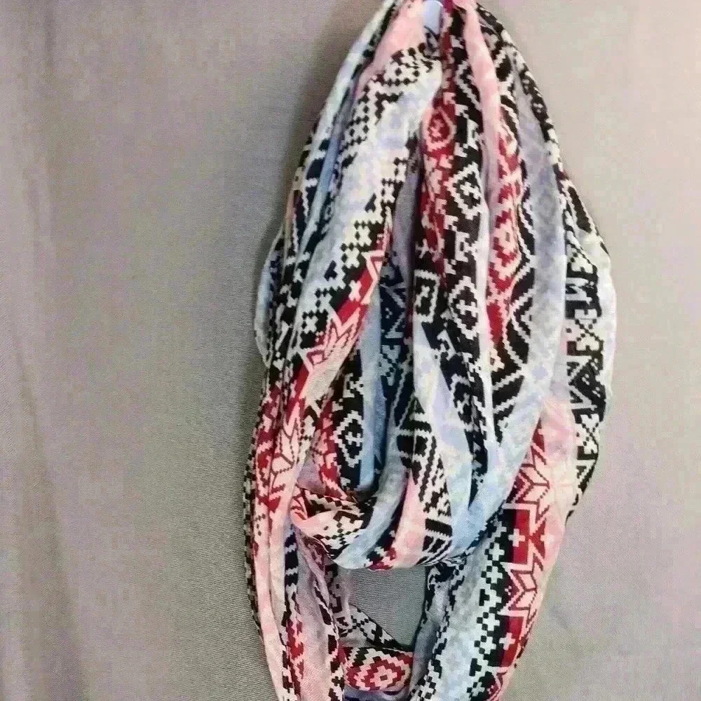 Talbots Ladies Infinity 22" X 64"‎ Multicolored NWT